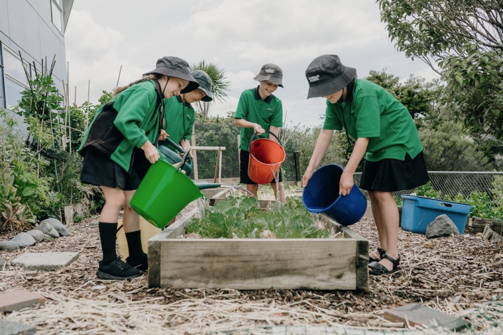GARDEN TO TABLE
